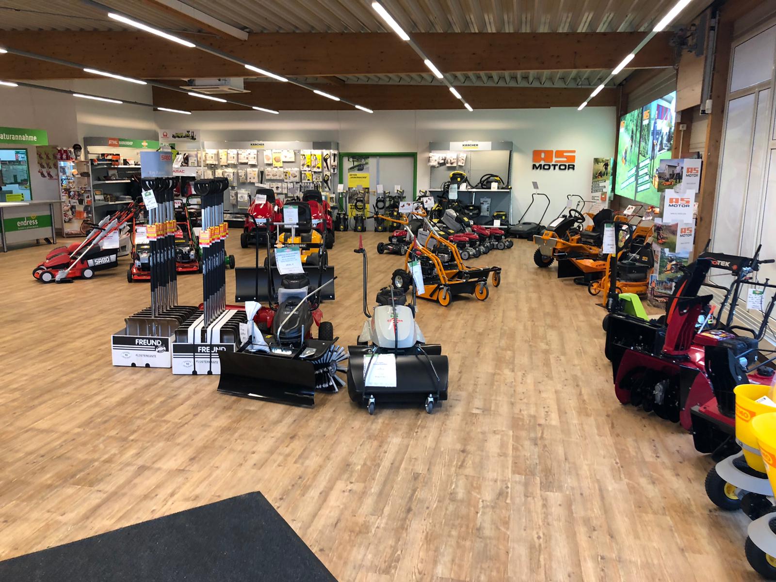 Endress-motorgraete-gmh-schwaebisch-hall-standort-stihl-werkstatt-gartentechnik-03 Endress Niederlassung Schwäbisch Hall mit Verkaufsraum innen