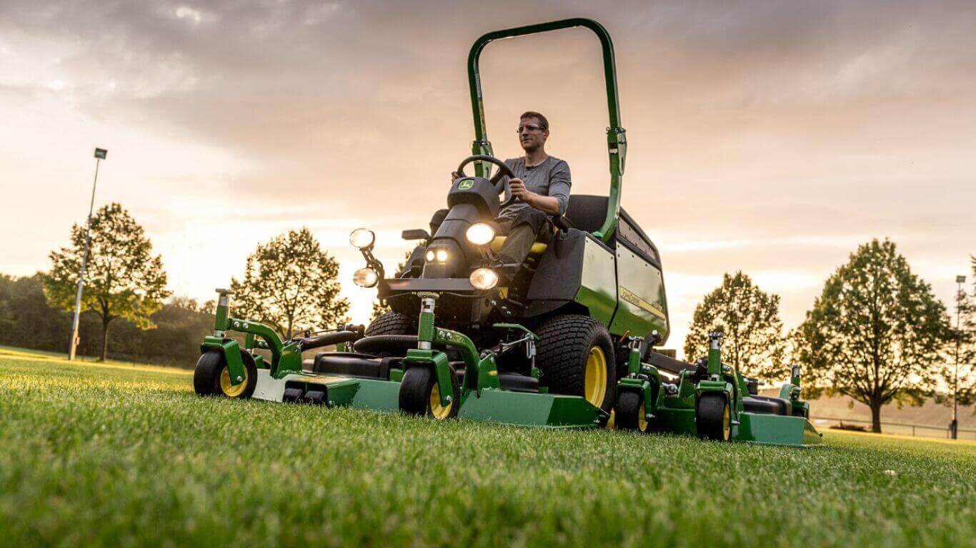 JOHN DEERE Großflächensichelmäher 1600 WAM Series III