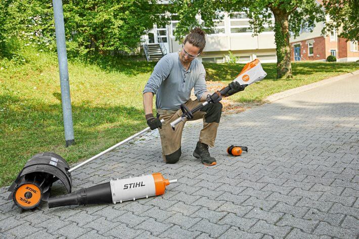 STIHL Akku-KombiMotor KMA 135 R | AP-System