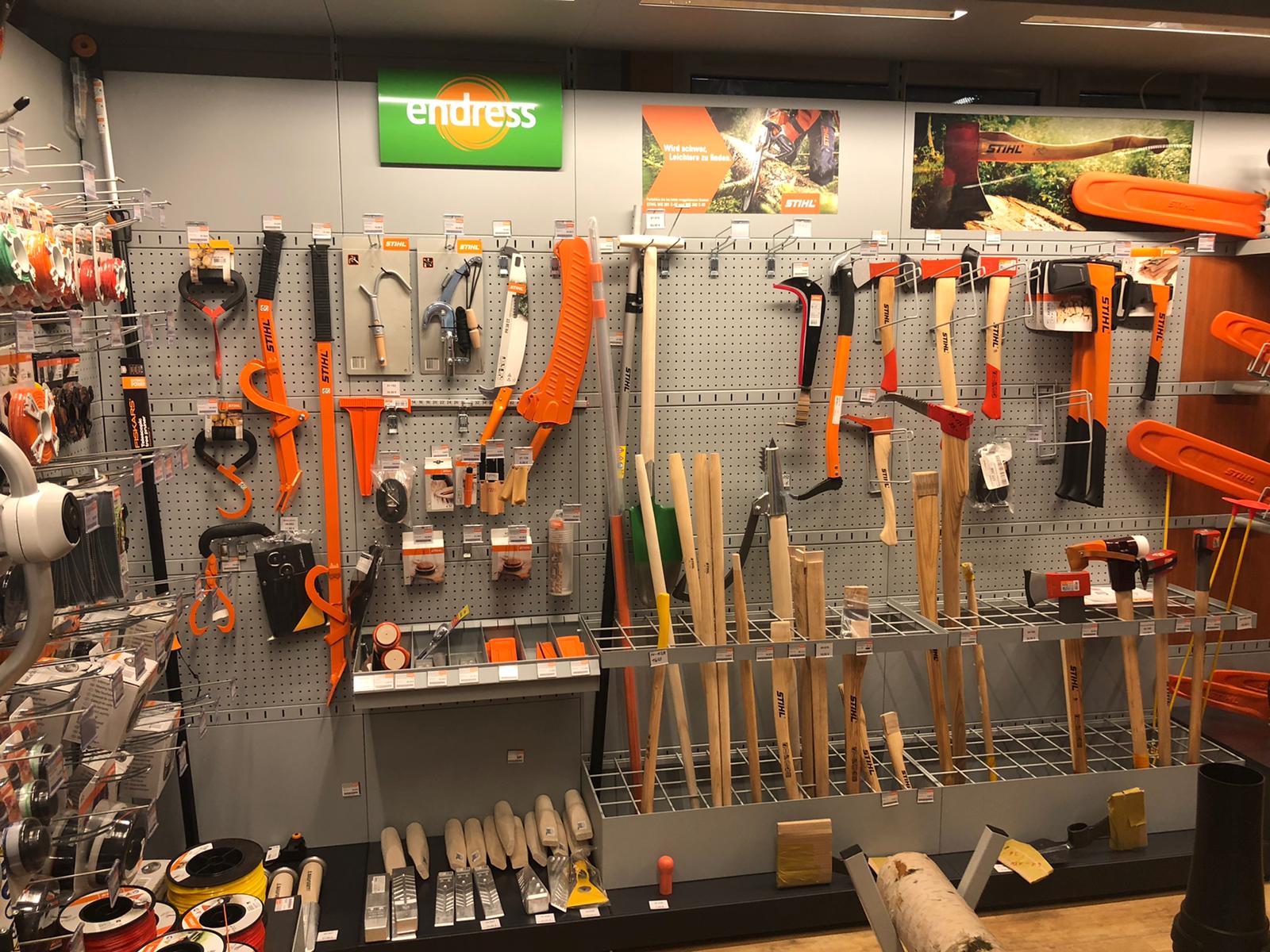 Endress-motorgraete-gmh-schwaebisch-hall-standort-stihl-werkstatt-gartentechnik-11 Endress Niederlassung Schwäbisch Hall mit Verkaufsraum BetriebsstoffeEndress Niederlassung Schwäbisch Hall mit Verkaufsraum Fortswerkzeug