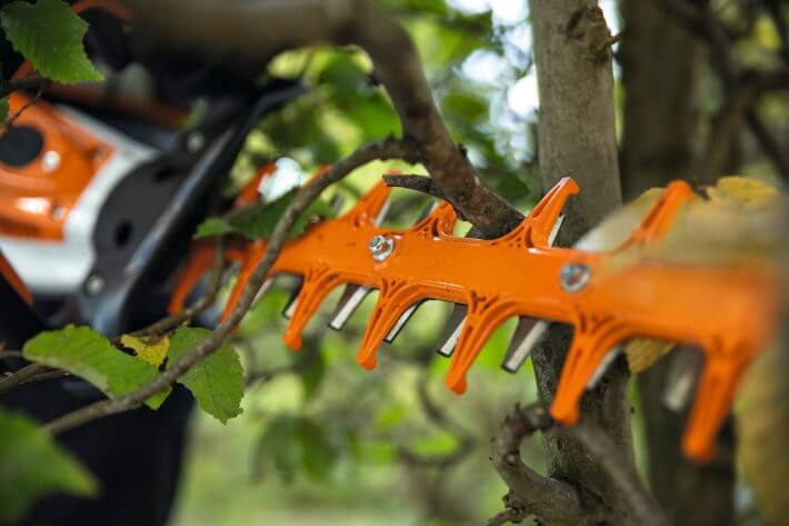 STIHL Akku-Heckenschere HSA 130 T | AP-System