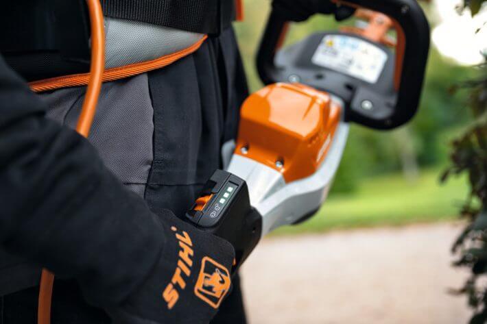 STIHL Akku-Heckenschere HSA 130 R | AP-System