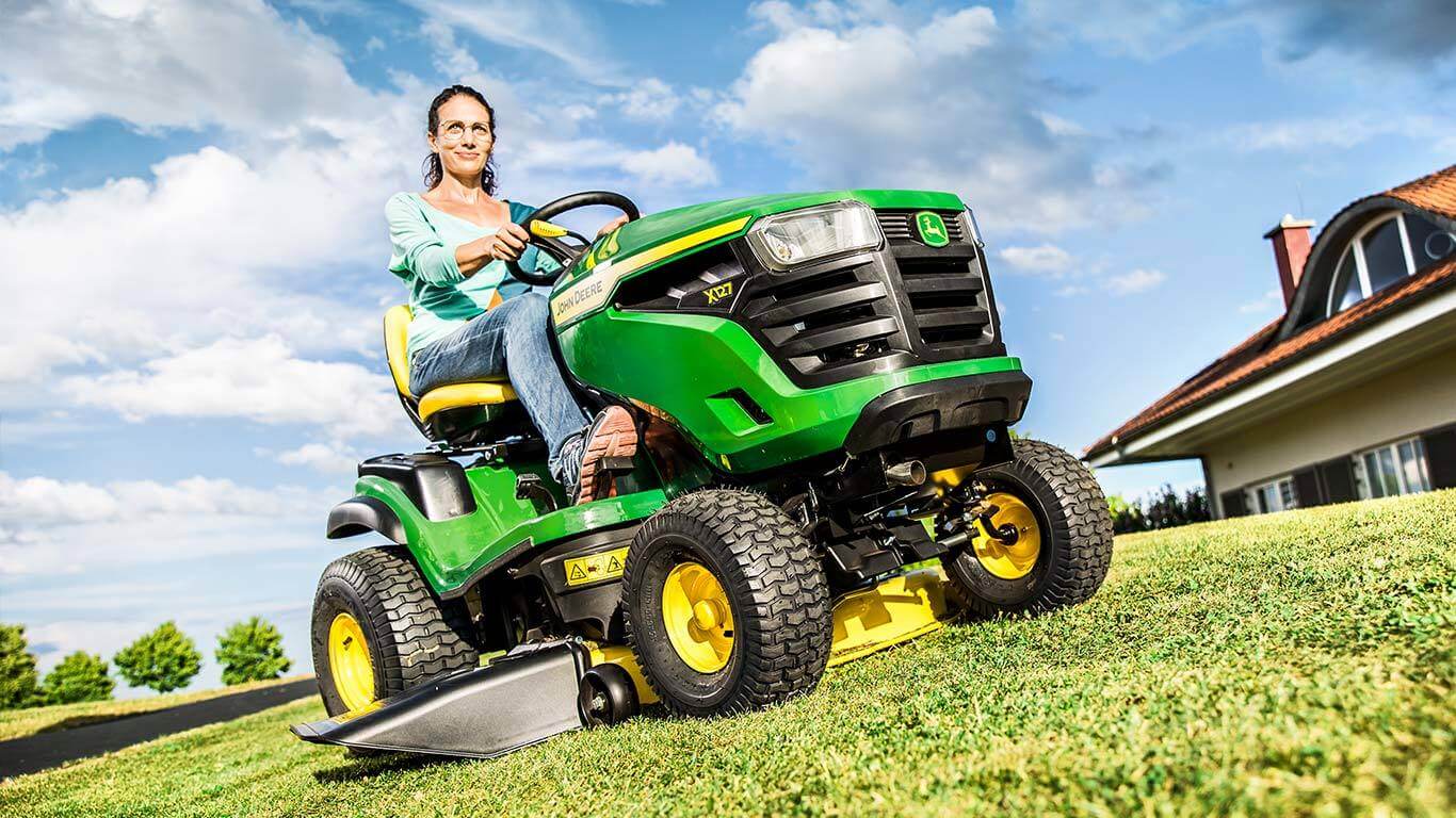 JOHN DEERE Rasentraktor X127