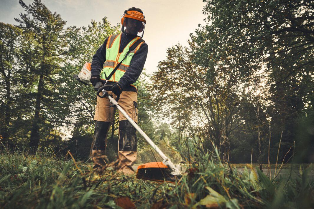 STIHL Akku-KombiMotor KMA 200 R | AP-System