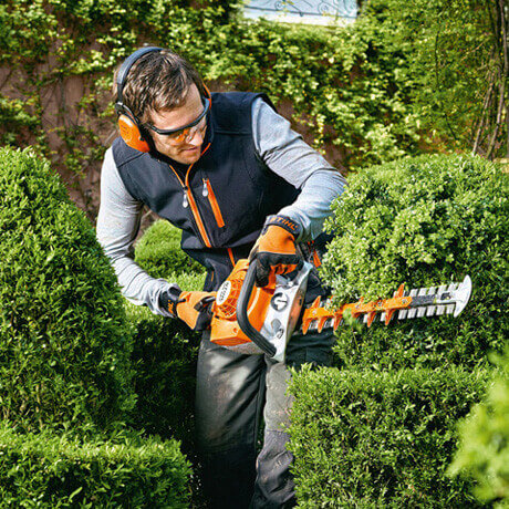 STIHL Benzin-Heckenschere HS 56 C-E / 60 cm